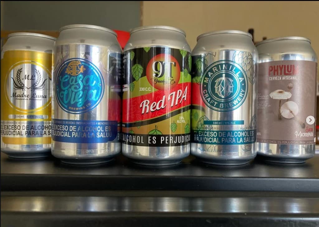 Latas artesanales con etiqueta Casa Vieja